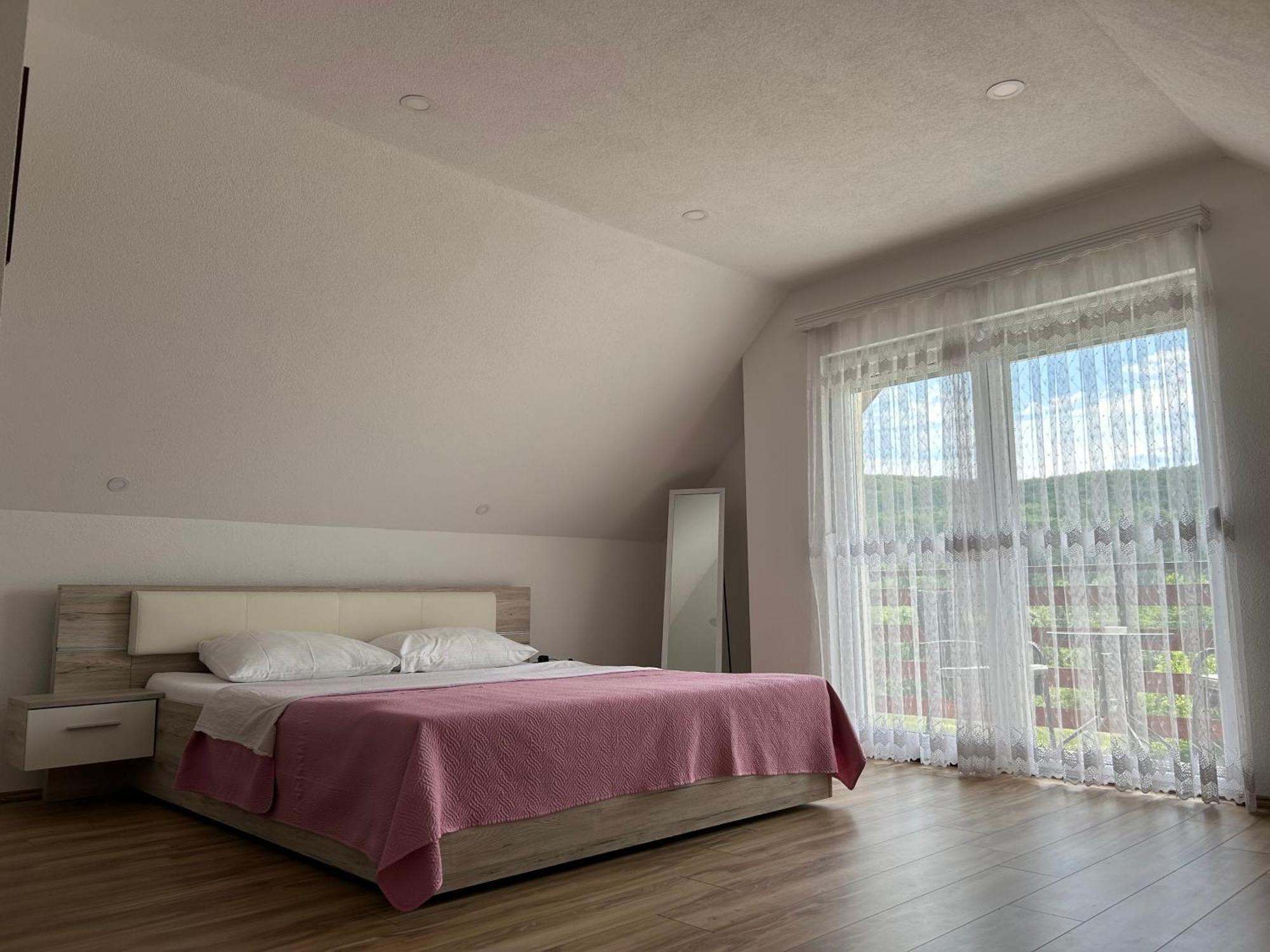 Apartments And Rooms Krizmanic Smoljanac Ngoại thất bức ảnh