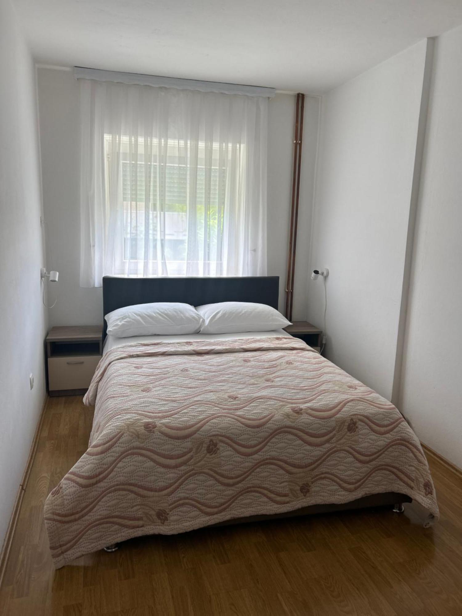 Apartments And Rooms Krizmanic Smoljanac Ngoại thất bức ảnh