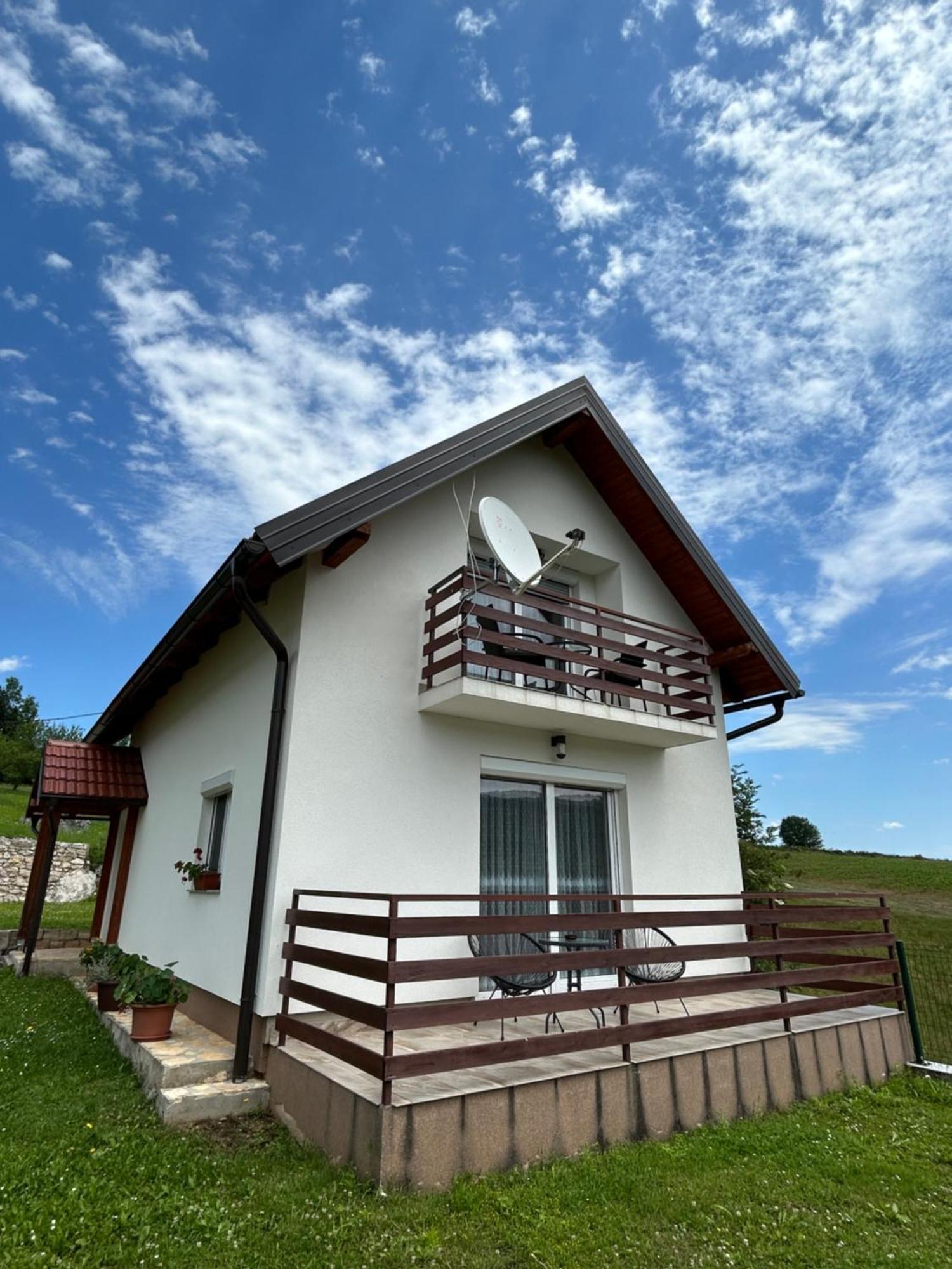 Apartments And Rooms Krizmanic Smoljanac Ngoại thất bức ảnh