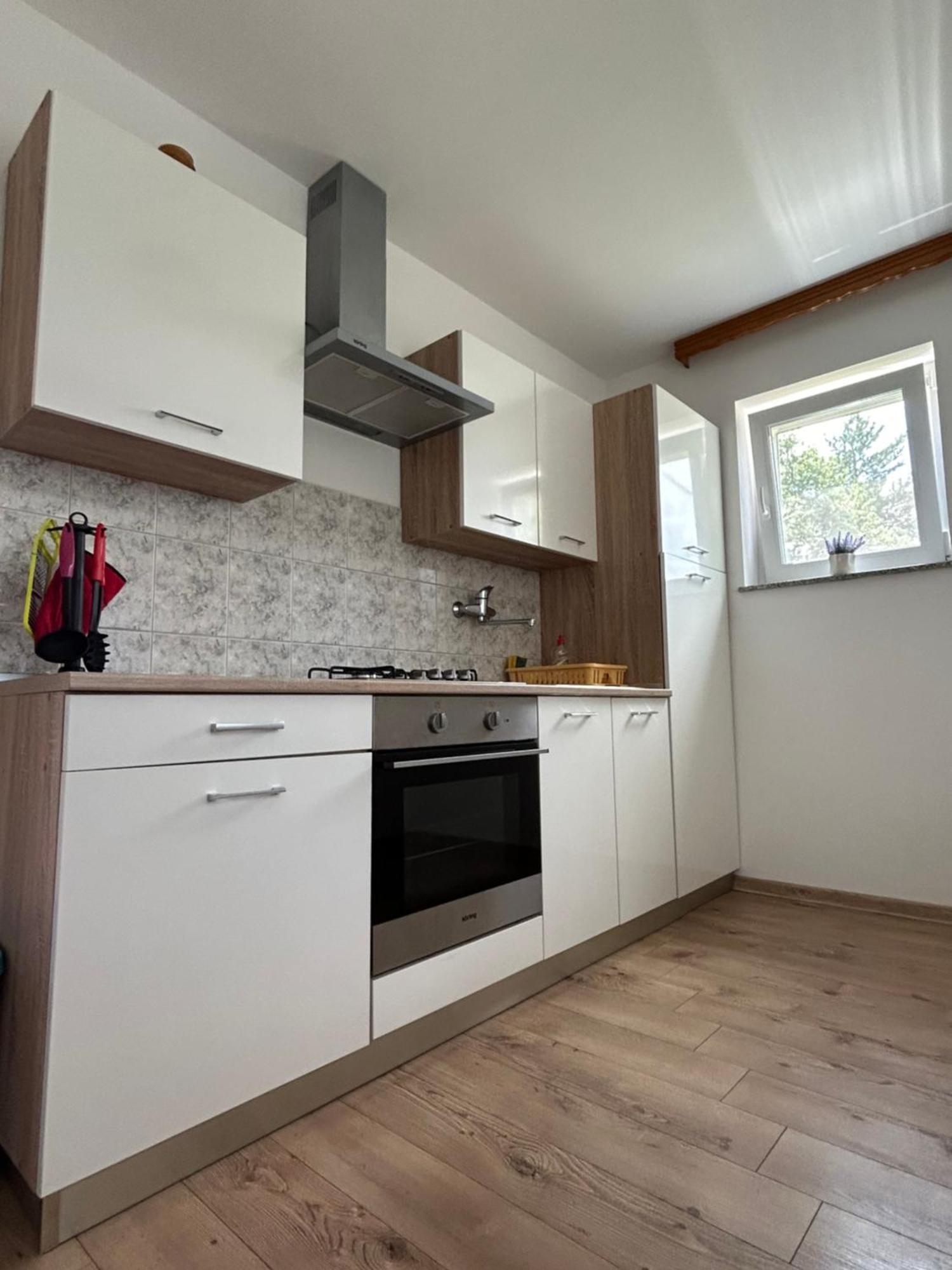 Apartments And Rooms Krizmanic Smoljanac Ngoại thất bức ảnh