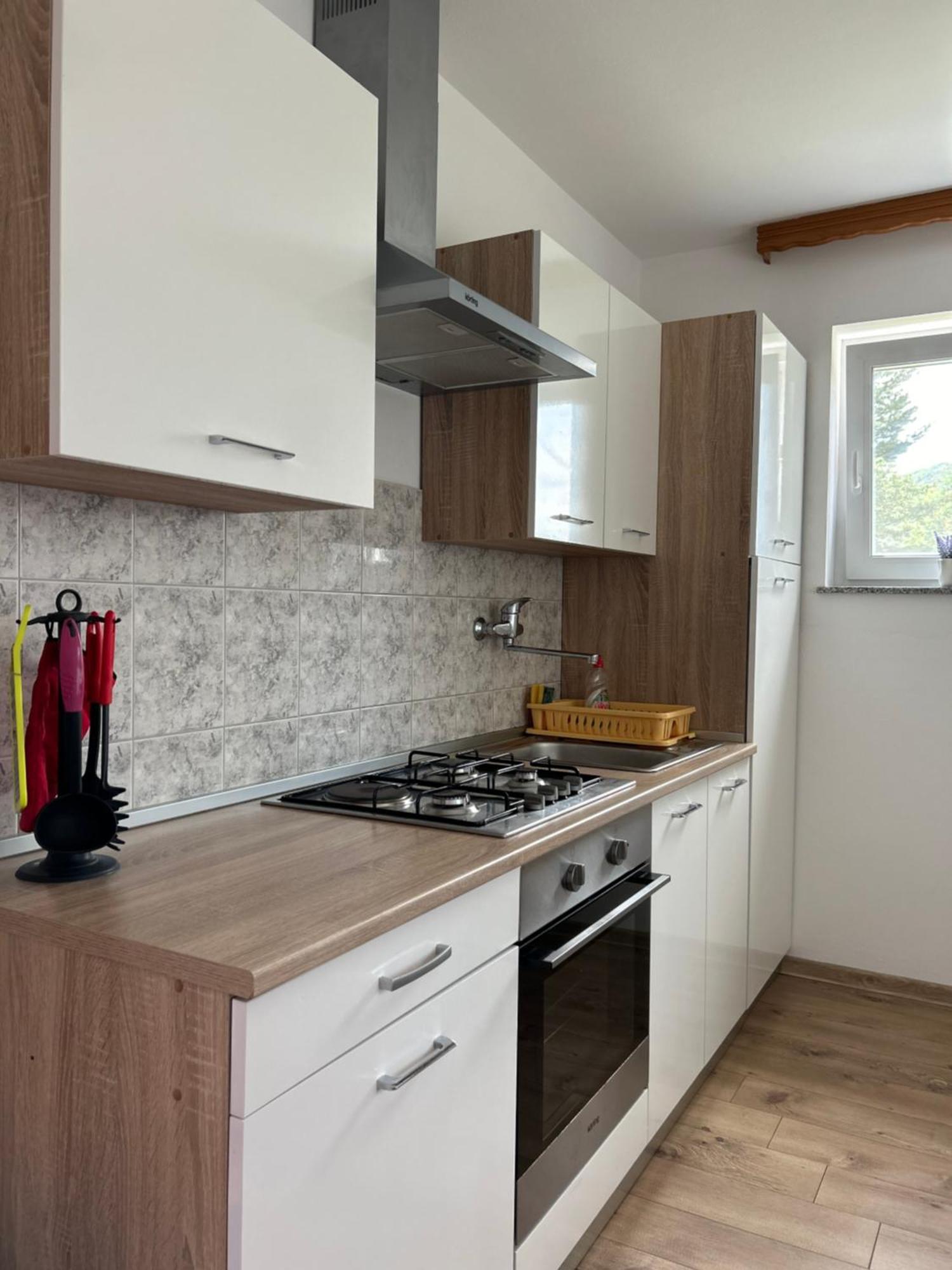 Apartments And Rooms Krizmanic Smoljanac Ngoại thất bức ảnh