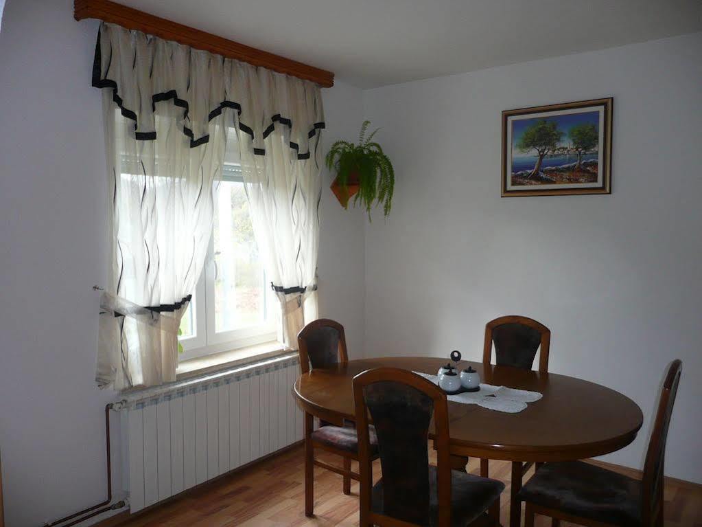 Apartments And Rooms Krizmanic Smoljanac Ngoại thất bức ảnh